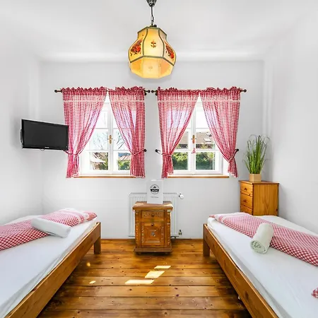 Guest house Snezna 3*